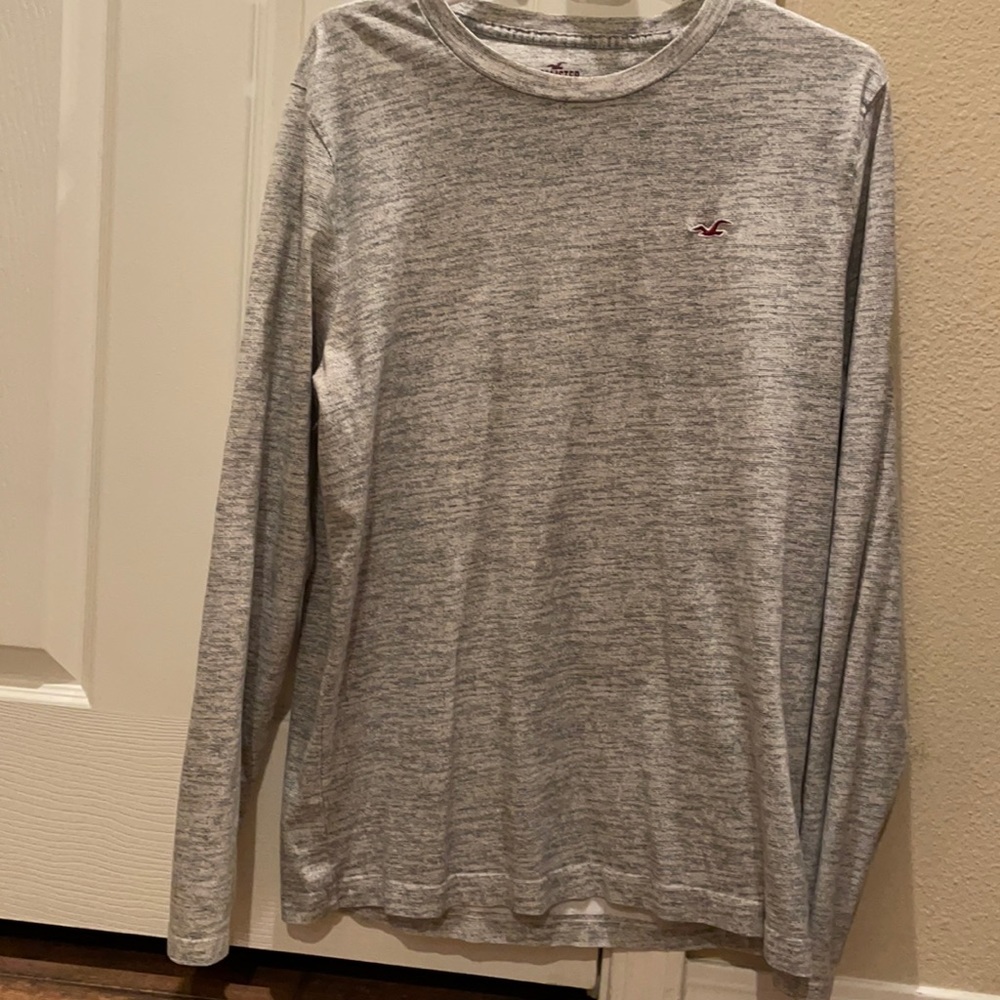 Hollister men’s long sleeve shirt. Size M.